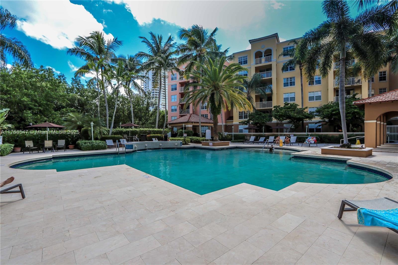 19555 E Country Club Dr #8202, Aventura FL 33180