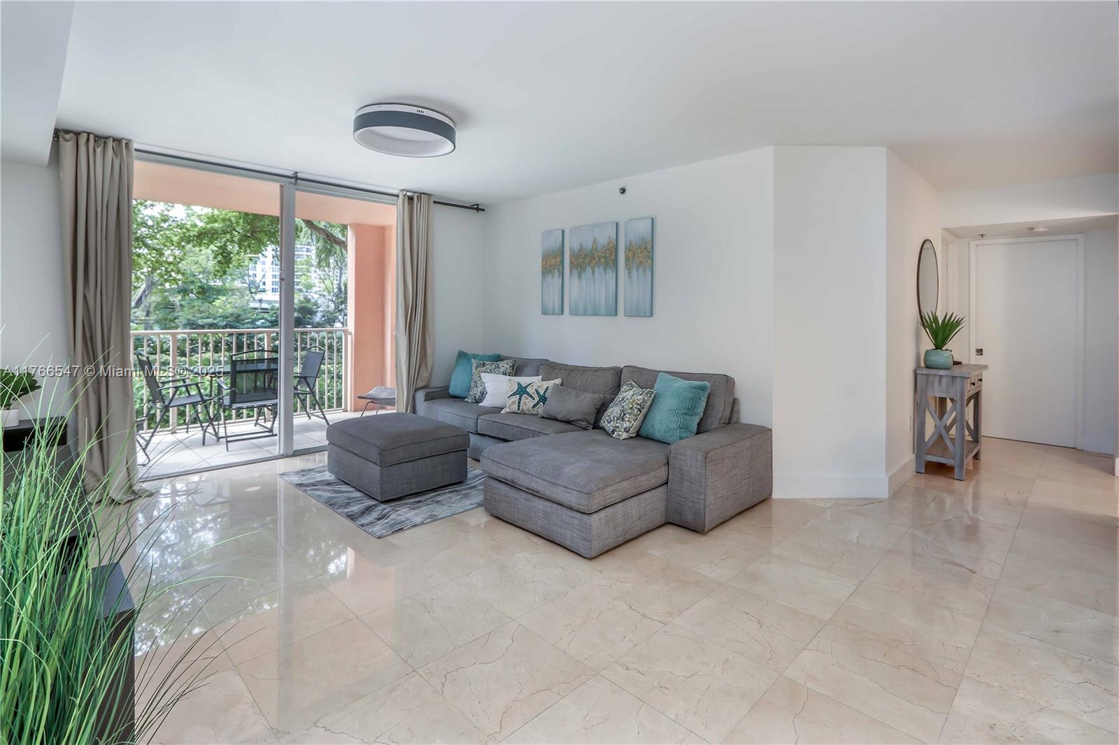 19555 E Country Club Dr #8202, Aventura FL 33180