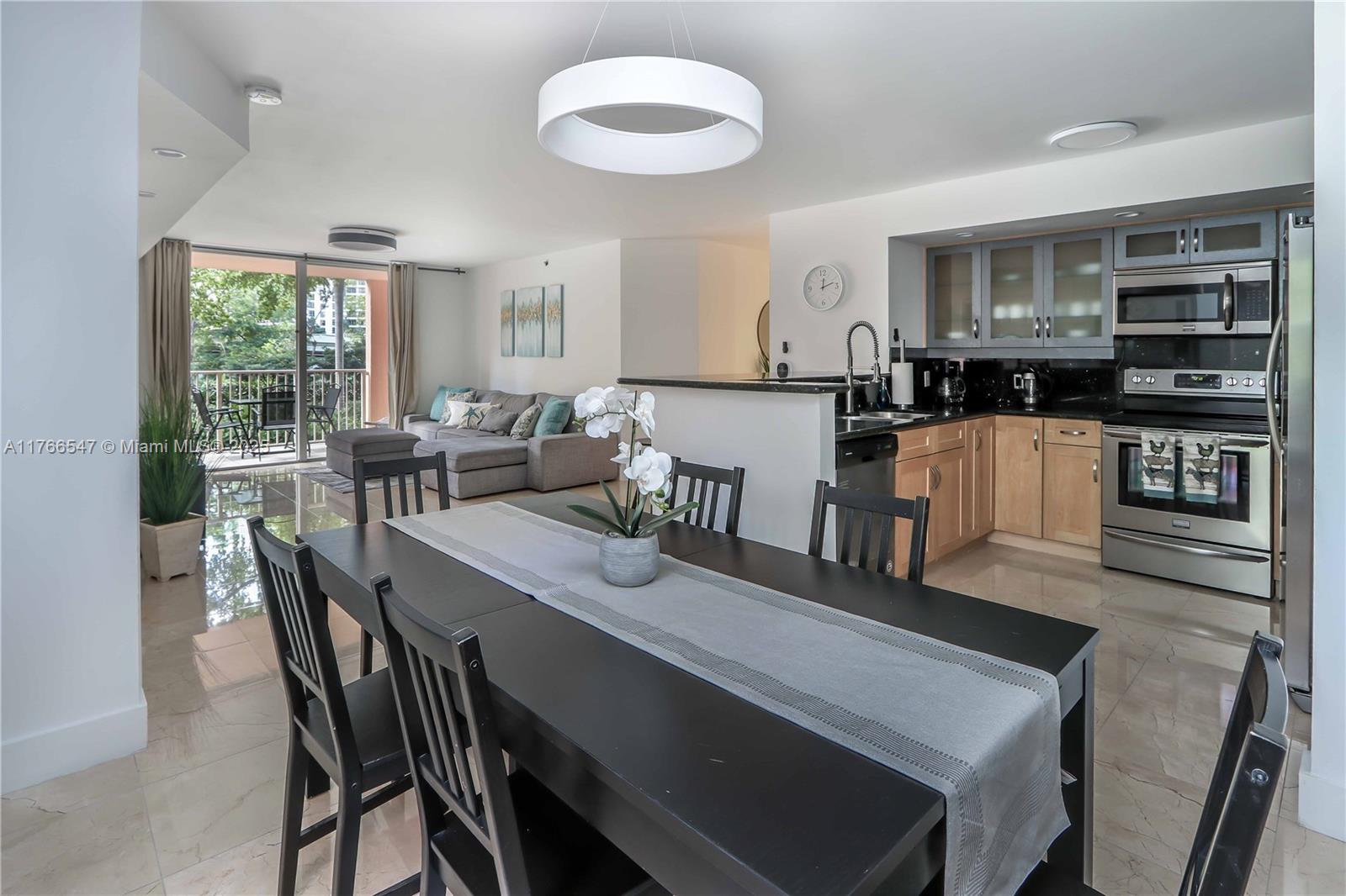 19555 E Country Club Dr #8202, Aventura FL 33180