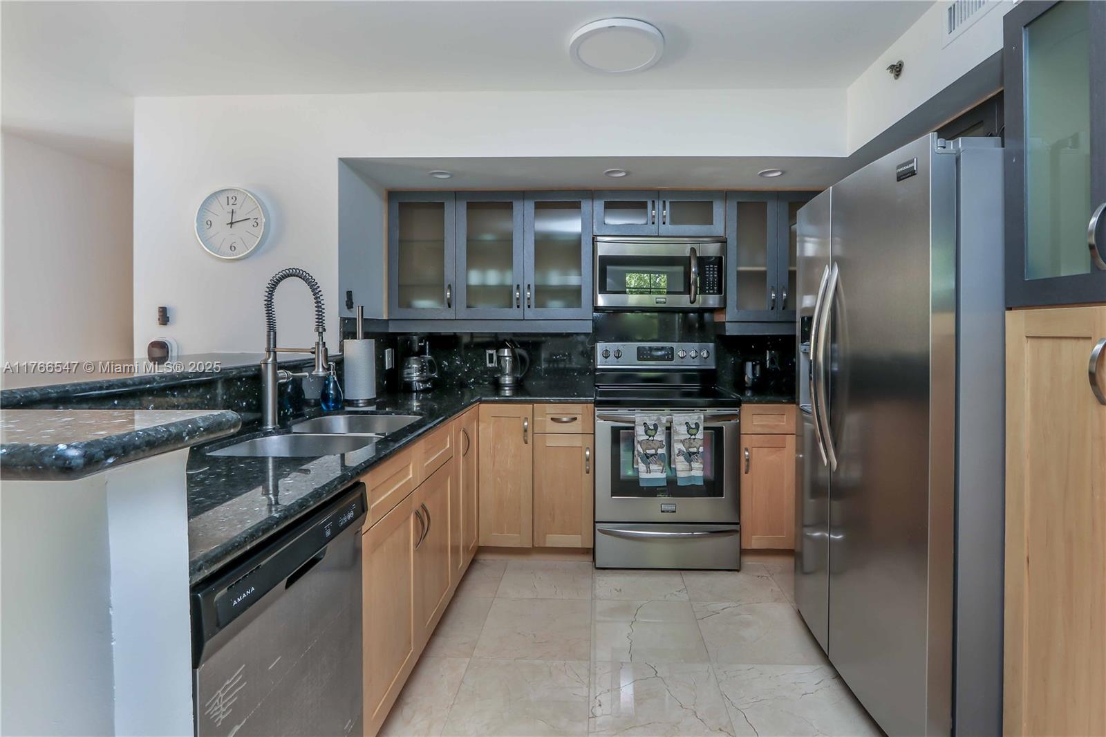 19555 E Country Club Dr #8202, Aventura FL 33180