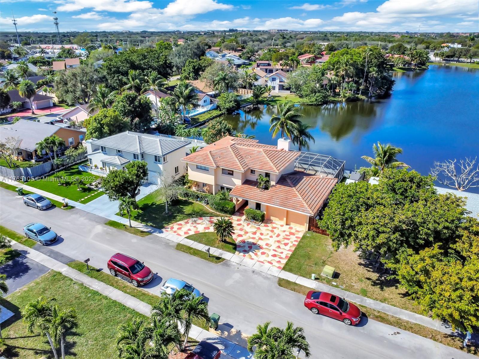 Four Palm Lakes At Pembro