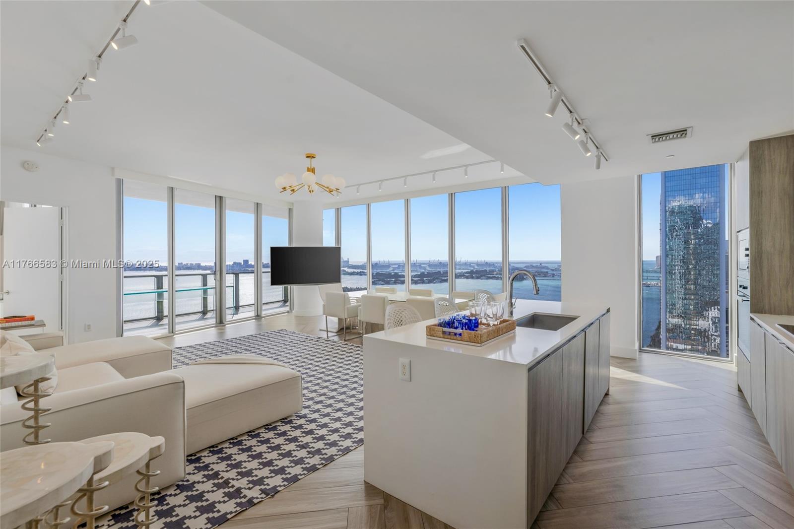 Apartamento à Venda em Miami, FL