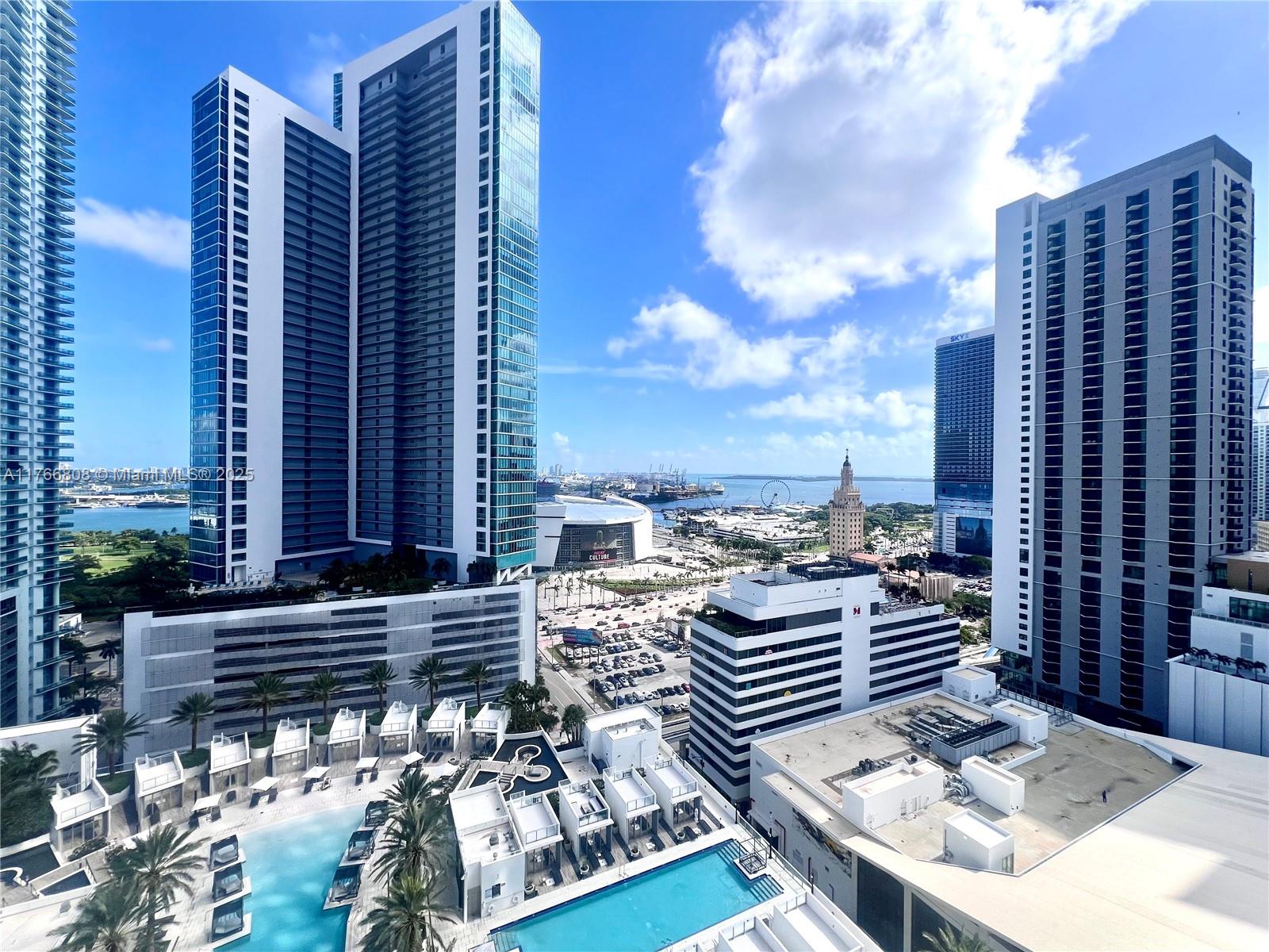 Apartamento para Alugar em Miami, FL
