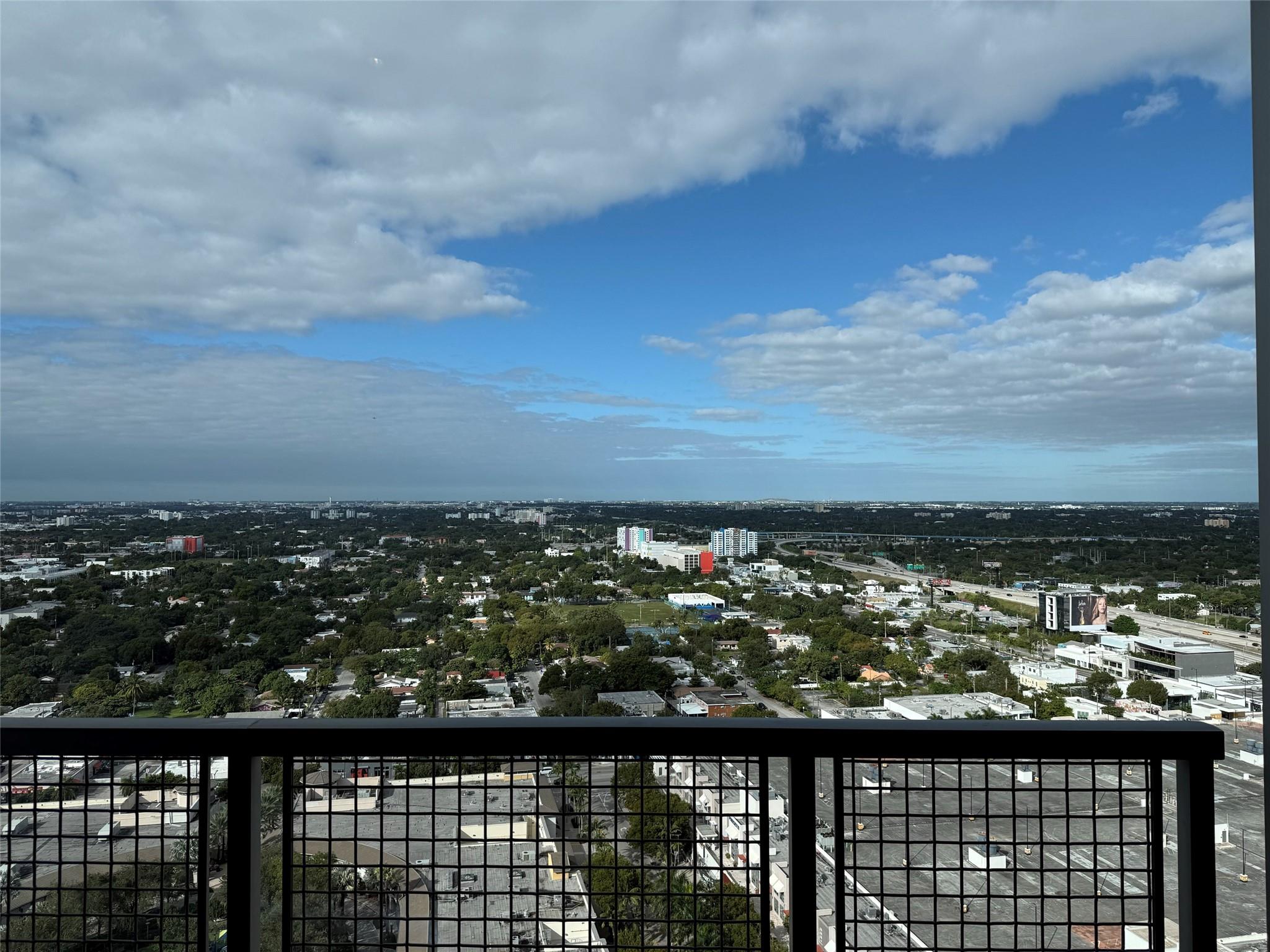 3301 NE 1 Avenue H2605
