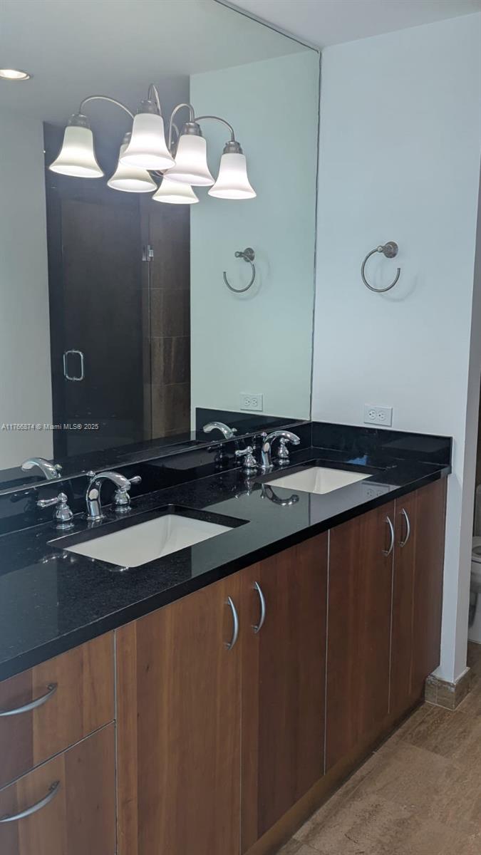 300 S Biscayne Blvd #1408, Miami FL 33131