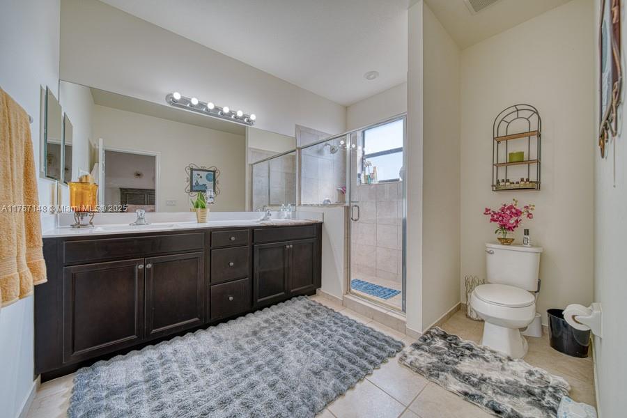 121 SE 34th Ter 121