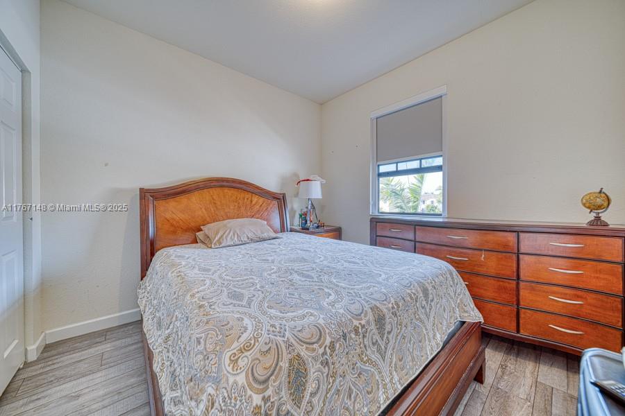 121 SE 34th Ter 121