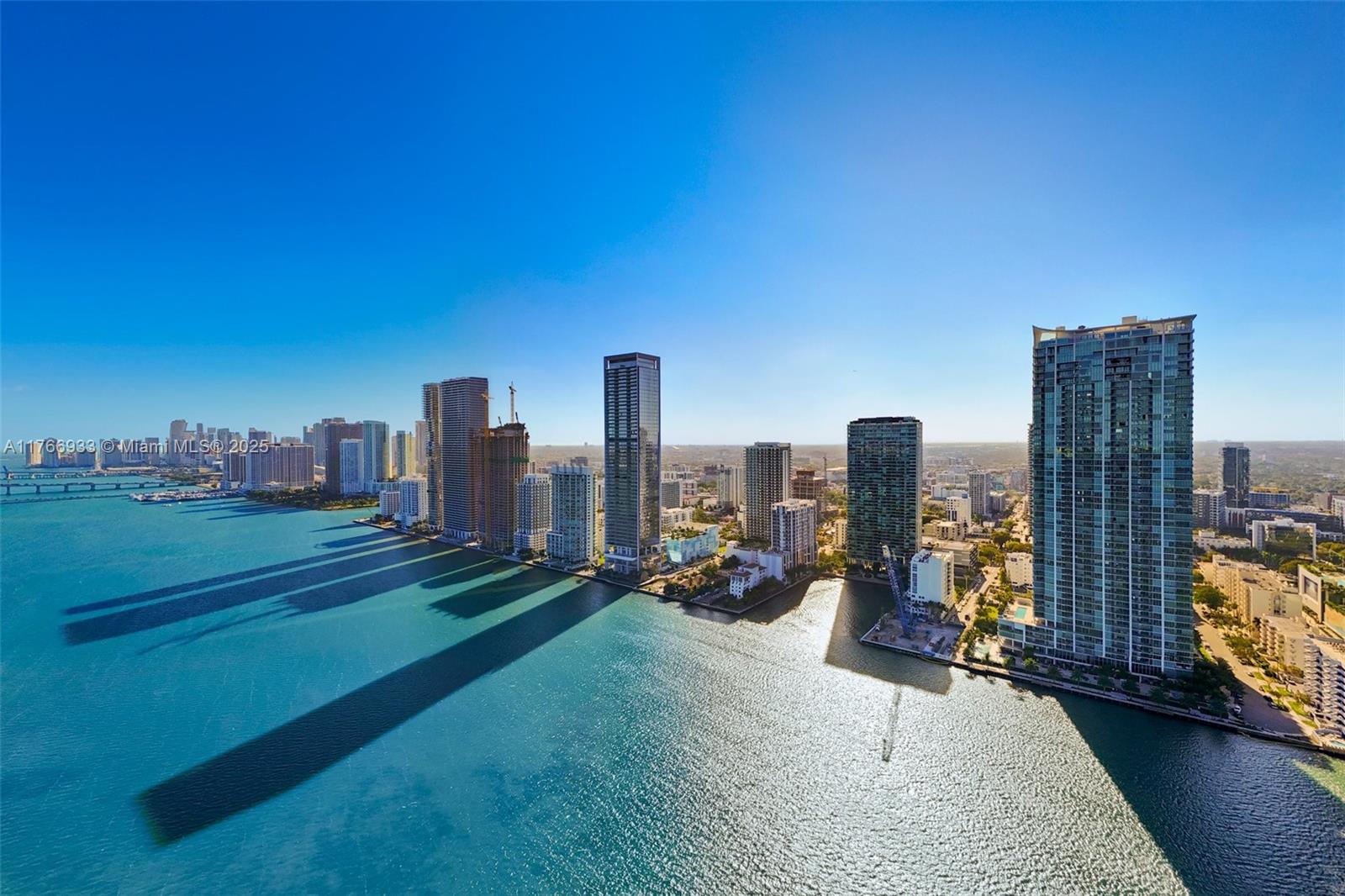 Apartamento para Alugar em Miami, FL