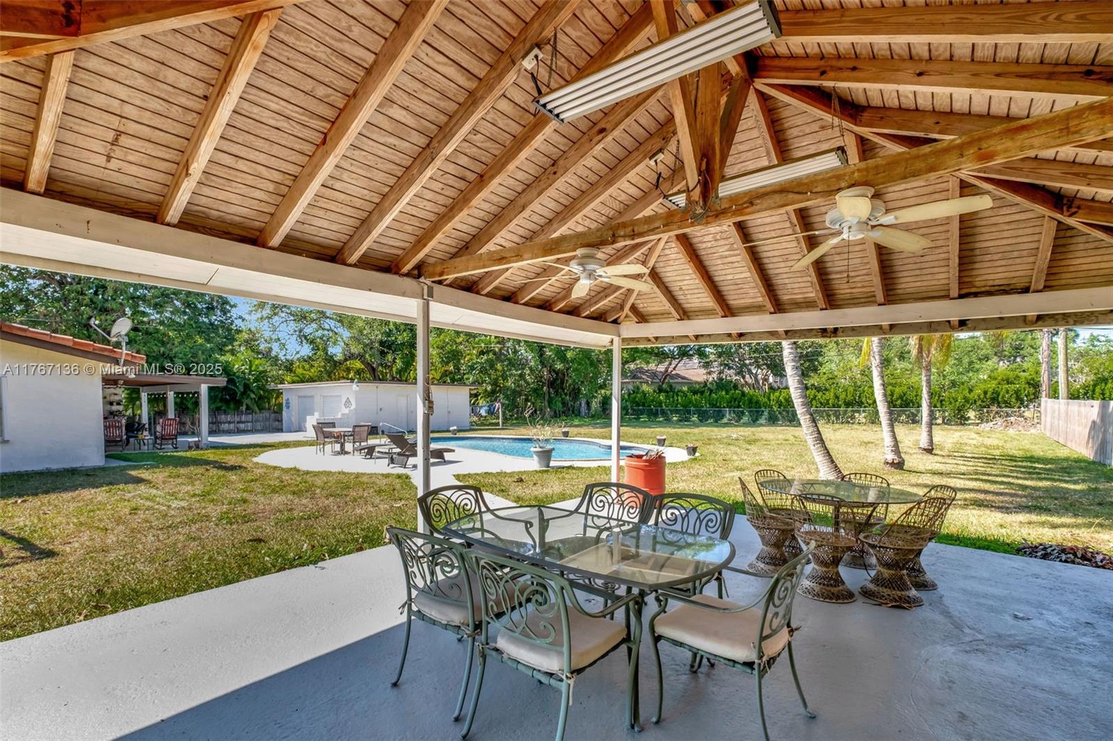 6835 SW 112th St, Pinecrest, Florida image 31
