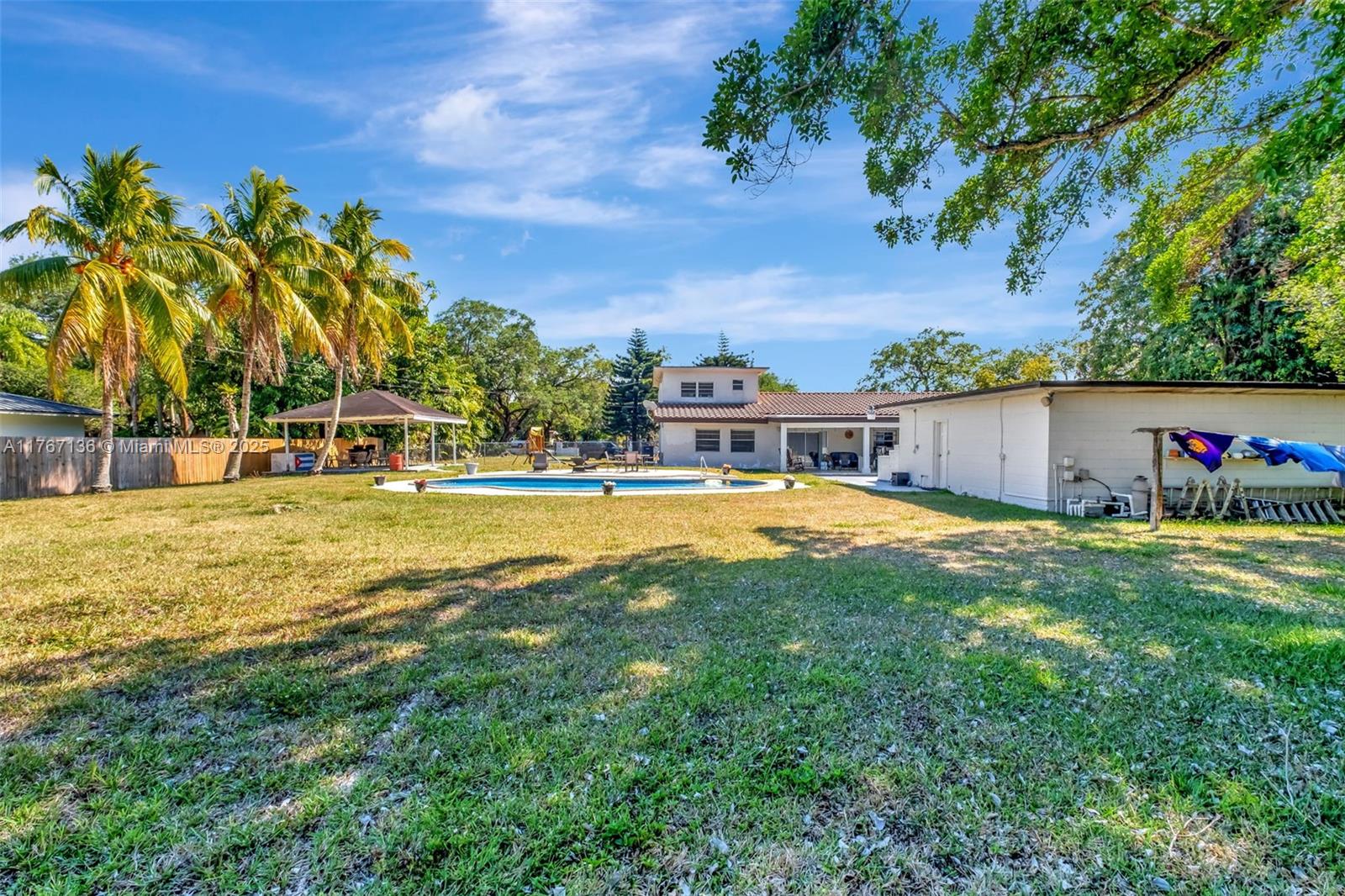 6835 SW 112th St, Pinecrest, Florida image 34