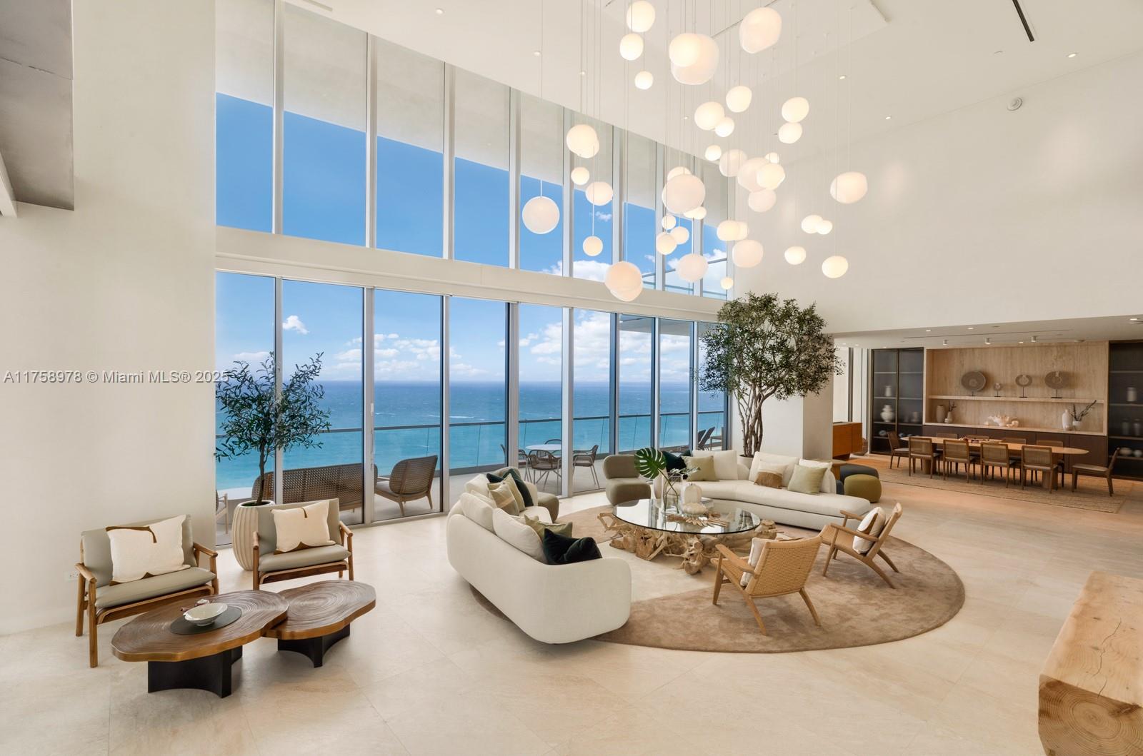 Apartamento à Venda em Sunny Isles Beach, FL