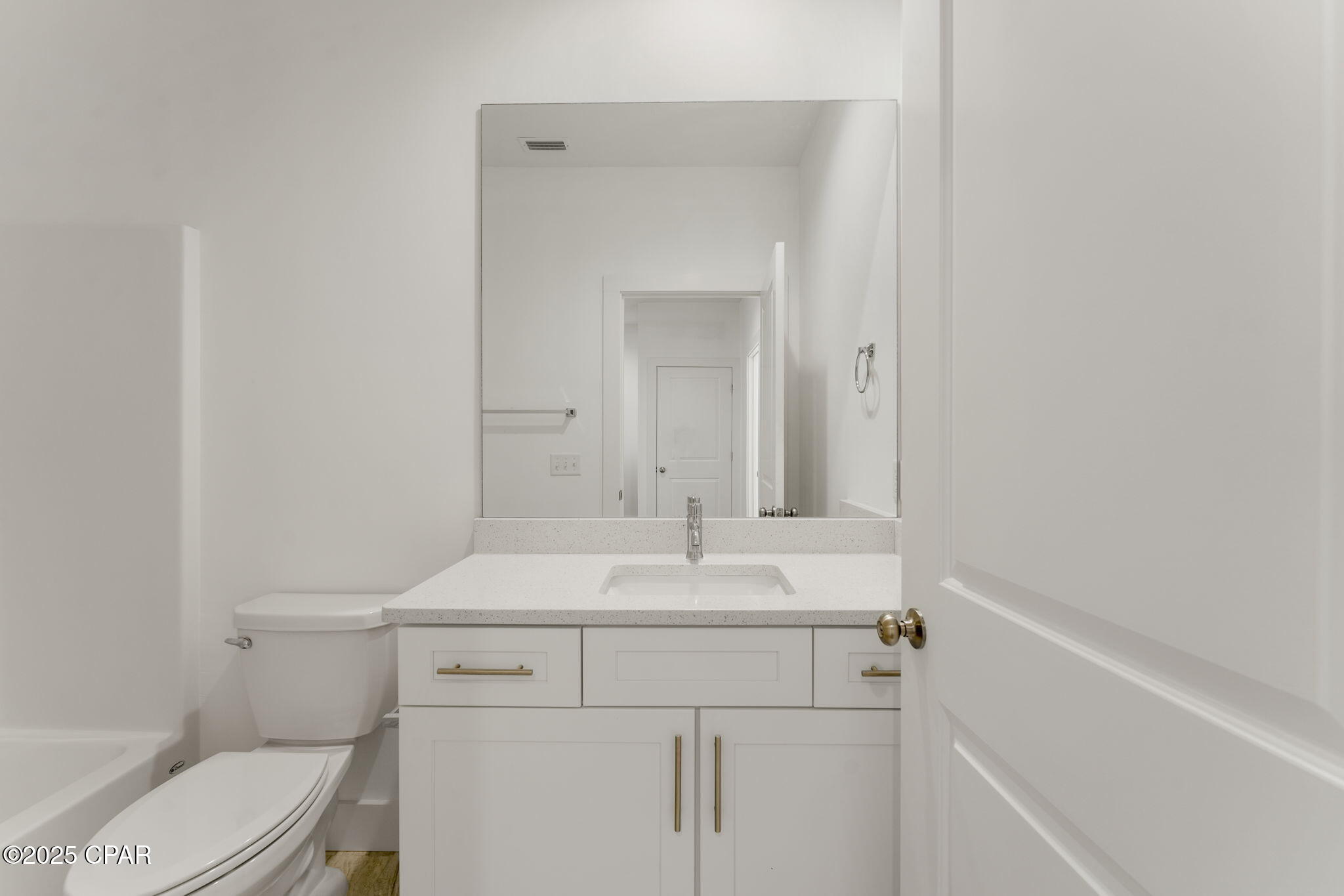 Image 19 For 7025 Patronis Drive