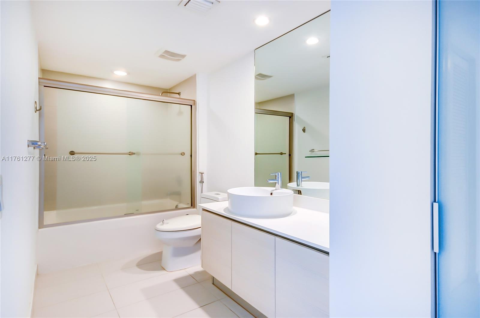 4250 Biscayne Blvd #918, Miami FL 33137