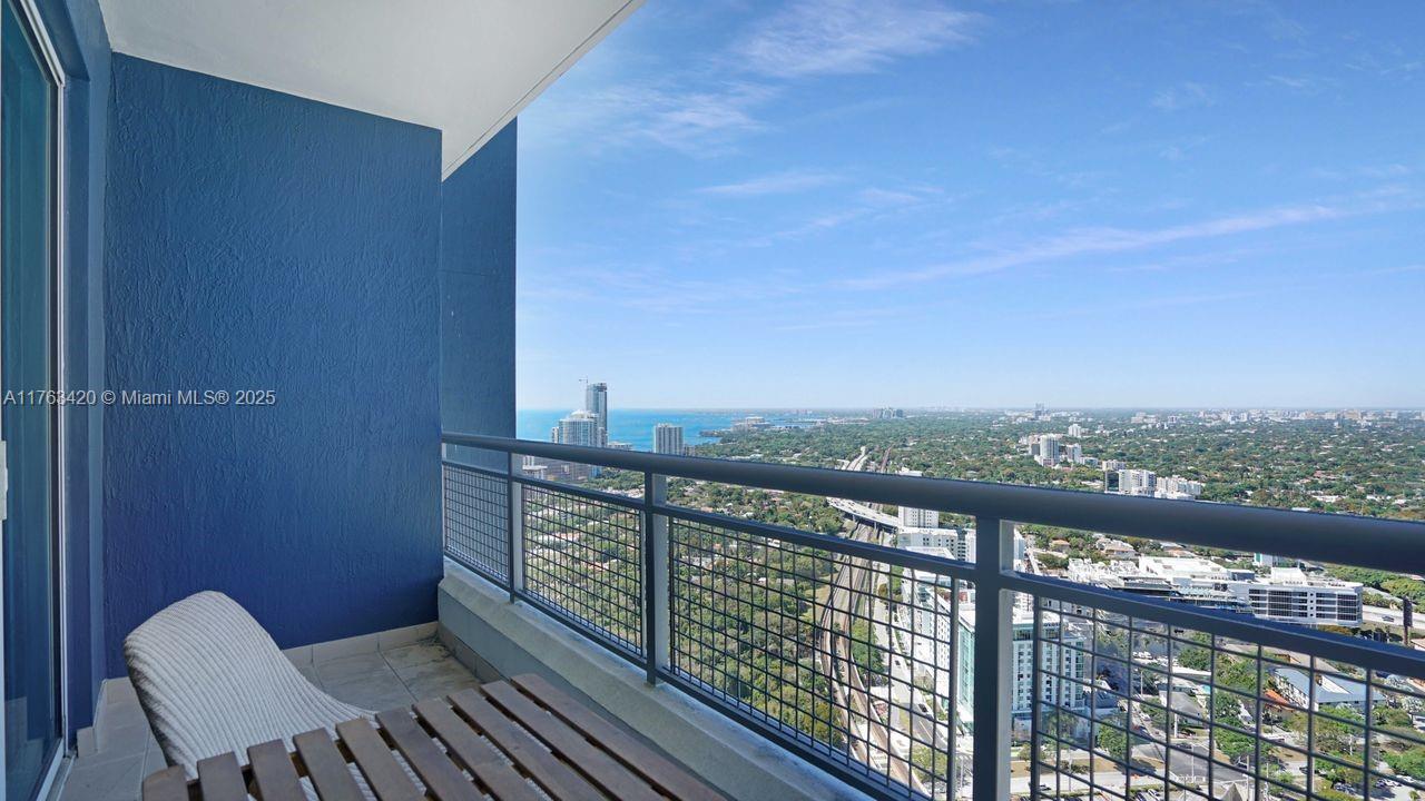 60 SW 13th St #3820, Miami FL 33130