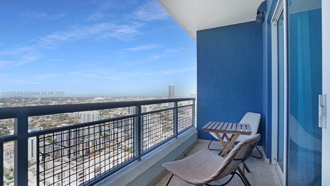 60 SW 13th St #3820, Miami FL 33130