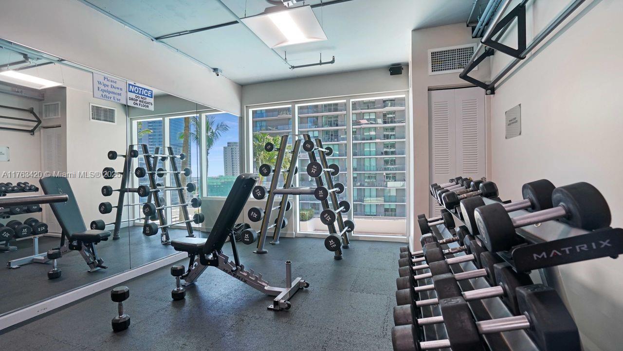 60 SW 13th St #3820, Miami FL 33130
