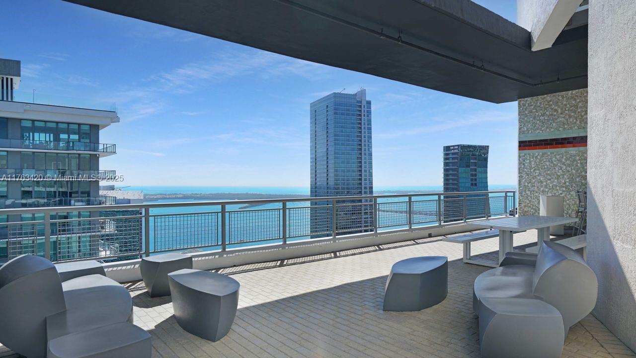 60 SW 13th St #3820, Miami FL 33130