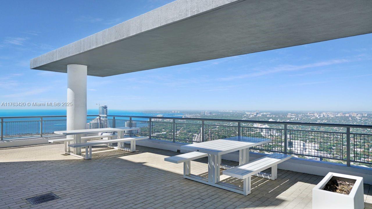 60 SW 13th St #3820, Miami FL 33130