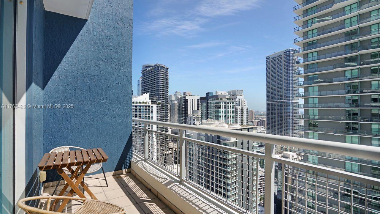 60 SW 13th St #3820, Miami FL 33130
