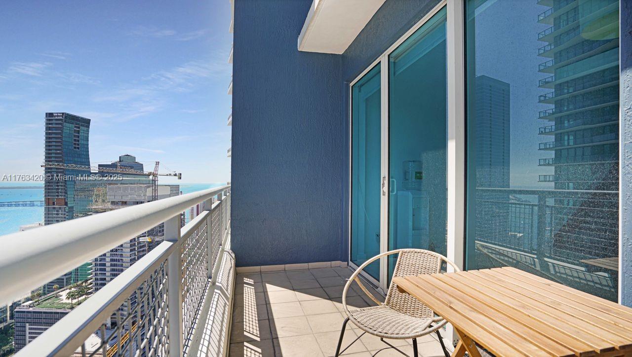 60 SW 13th St #3820, Miami FL 33130