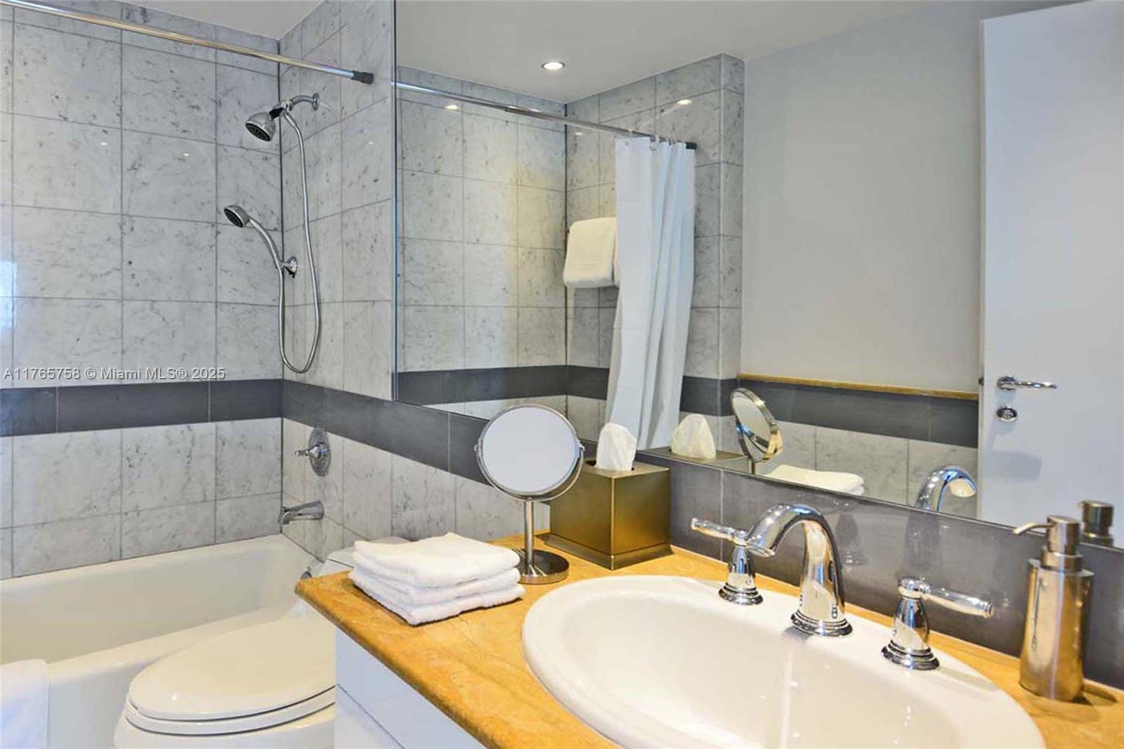 540 West Ave #2114, Miami Beach FL 33139