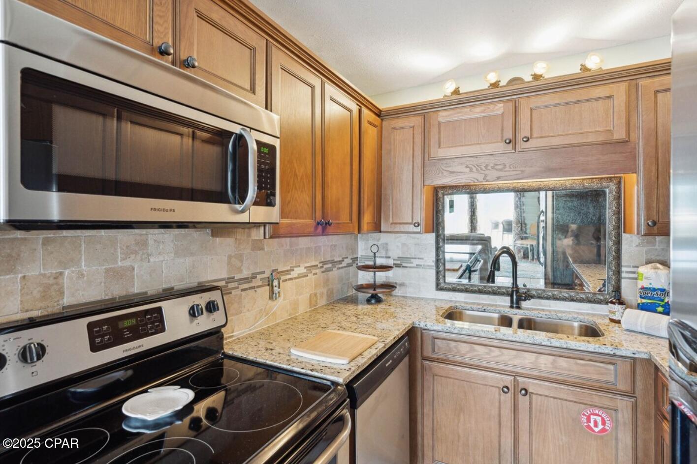 Image 13 For 8743 Thomas Drive 225