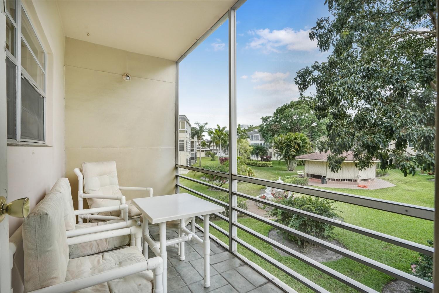 Lauderhill East Camelot