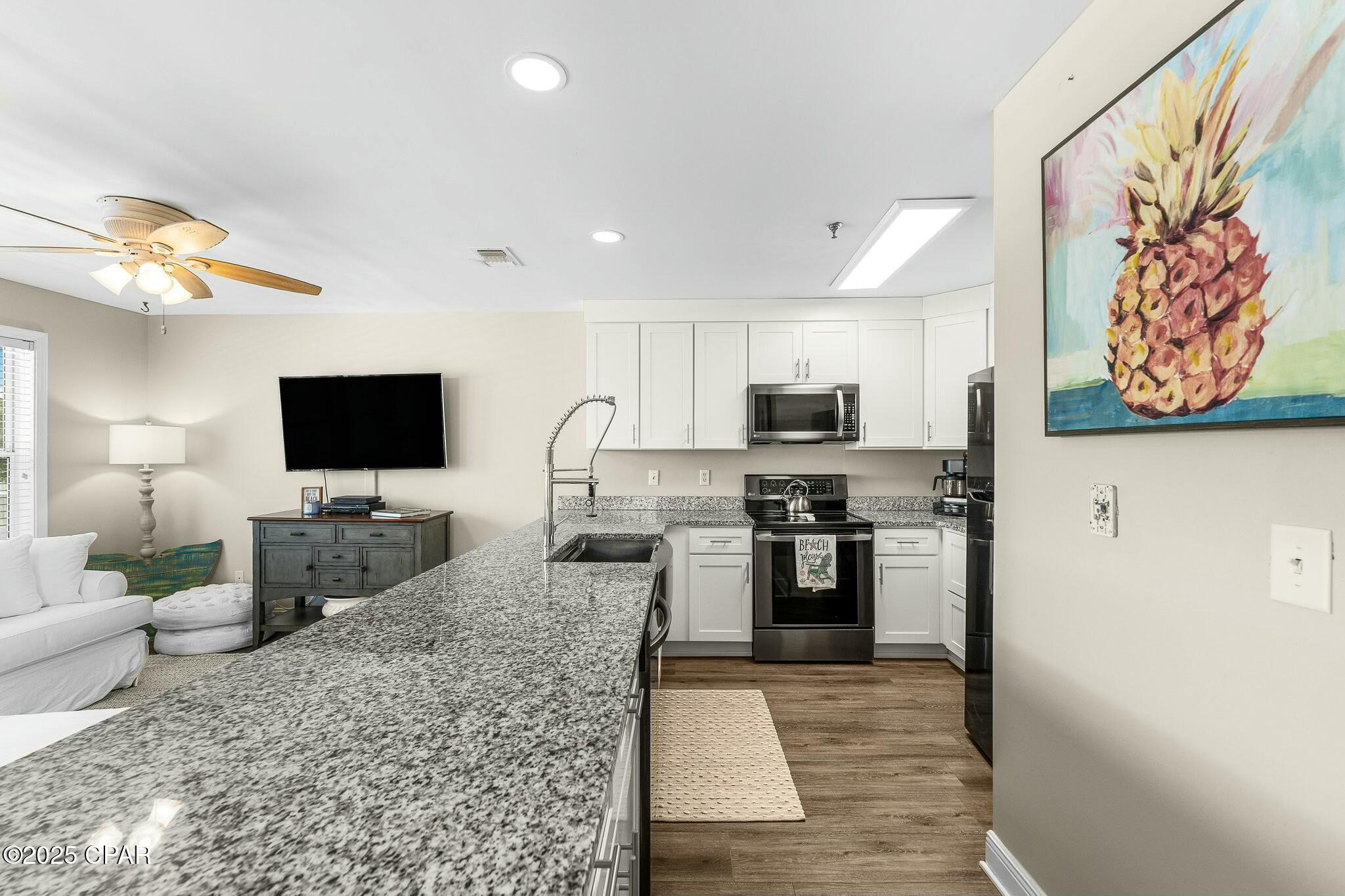 Image 12 For 17690 Front Beach Road D307