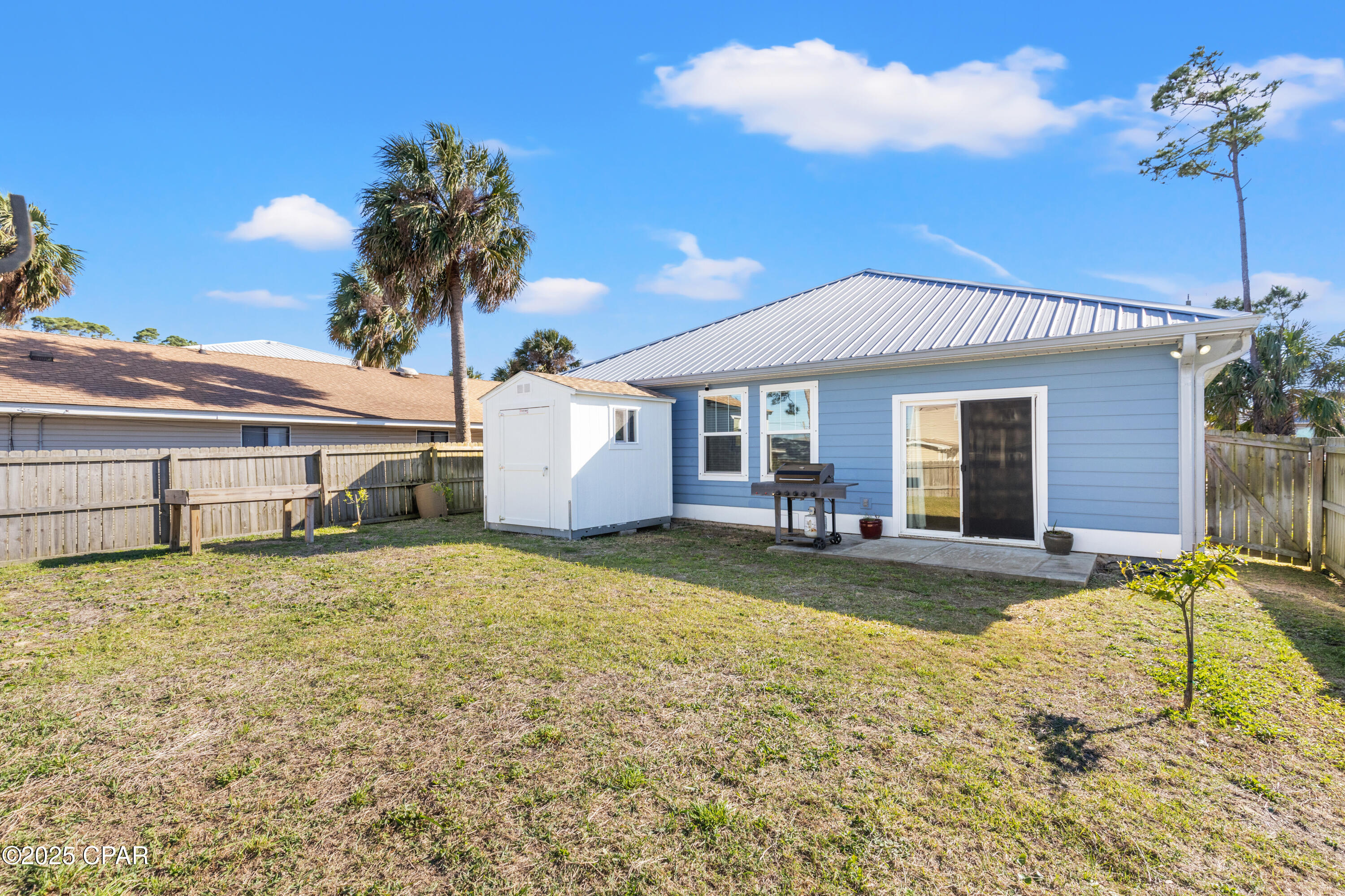 Image 4 For 6222 Pinetree Avenue