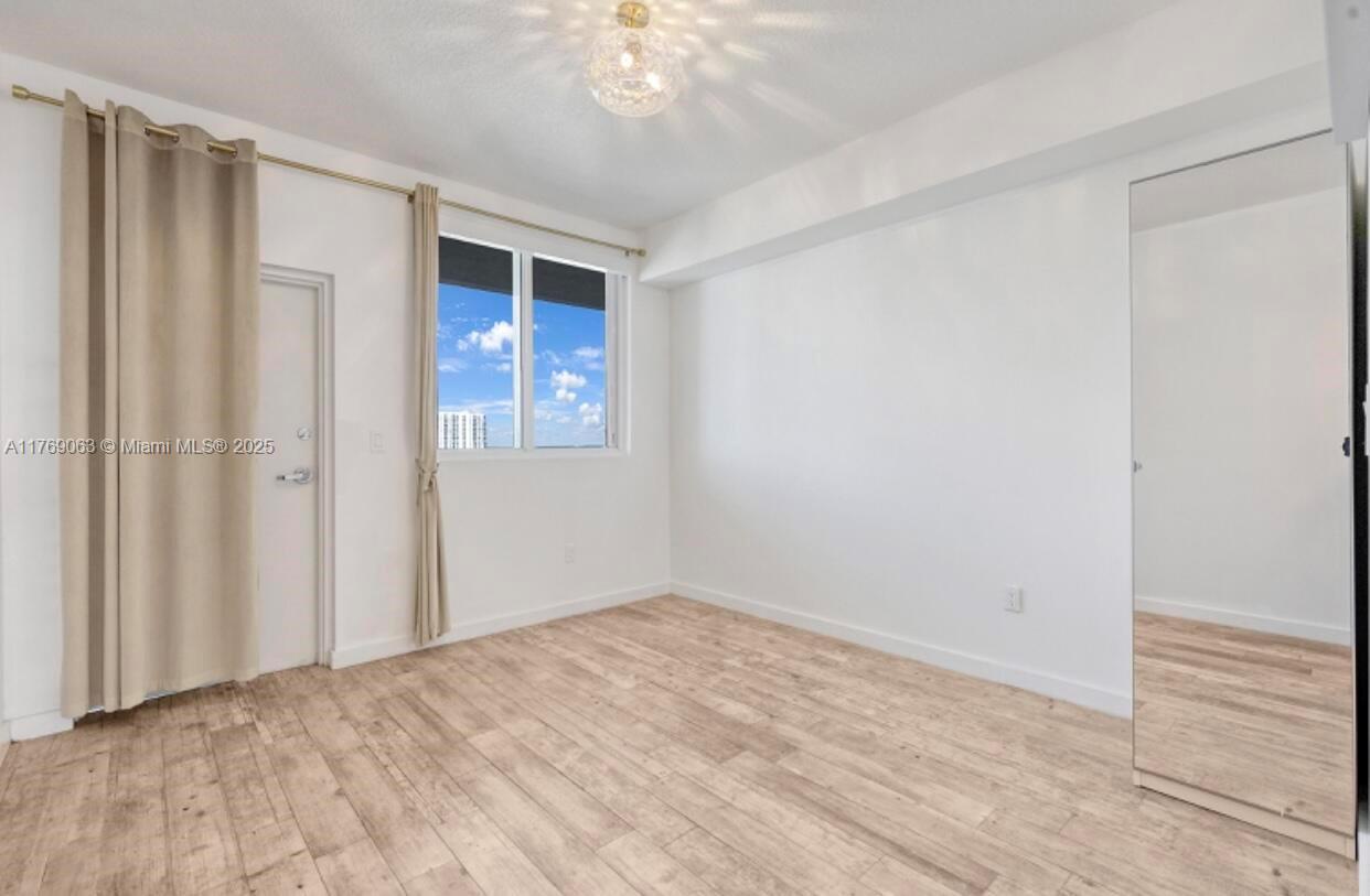600 NE 27th St #2103, Miami FL 33137