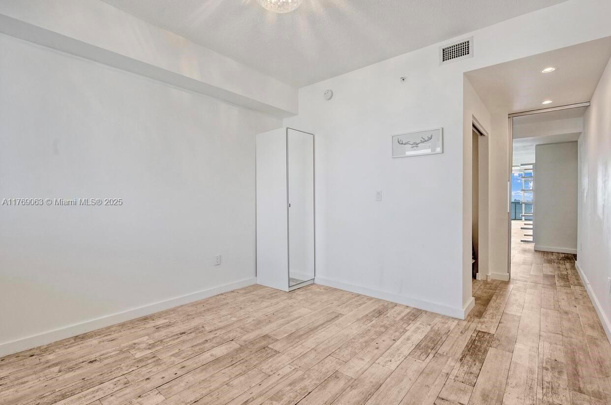 600 NE 27th St #2103, Miami FL 33137