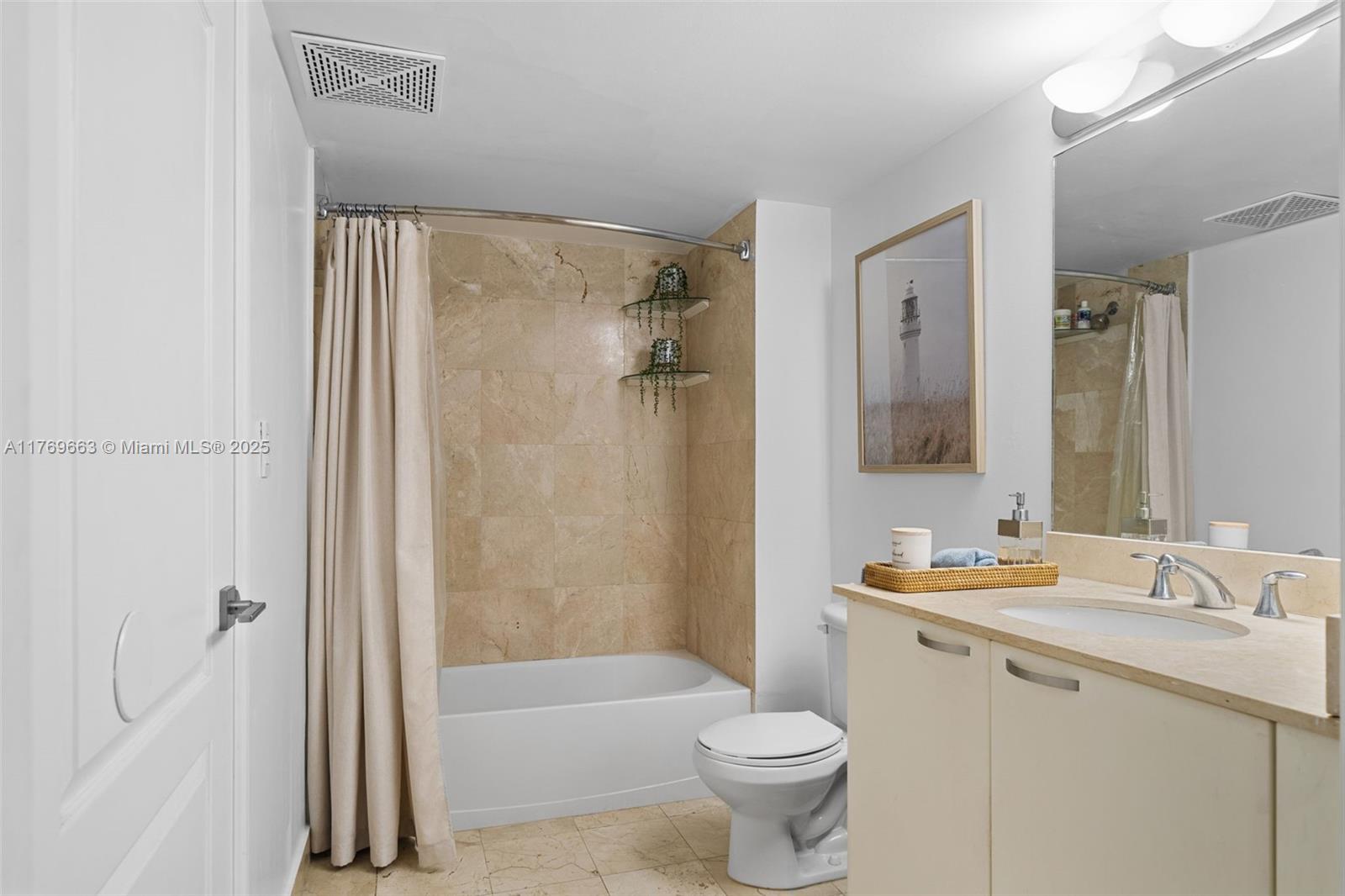 2101 Brickell Ave #1809, Miami FL 33129