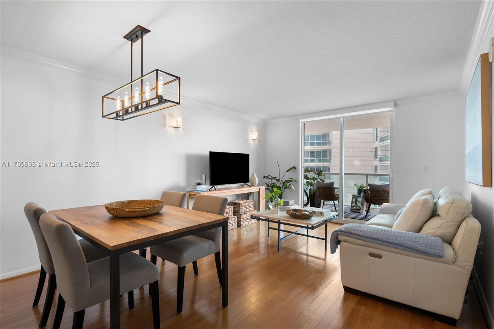 2101 Brickell Ave #1809, Miami FL 33129