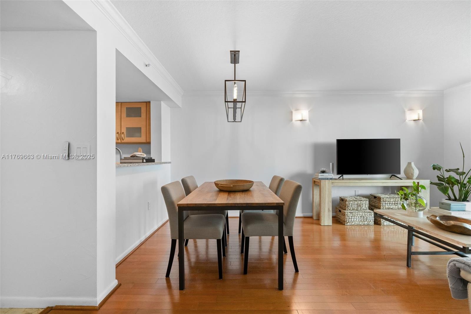 2101 Brickell Ave #1809, Miami FL 33129