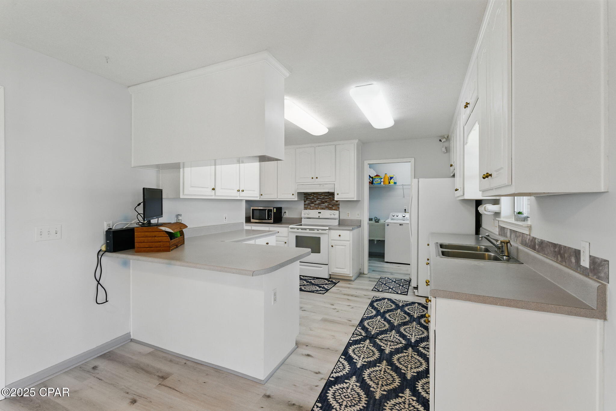 Image 29 For 8344 Kingswood Road