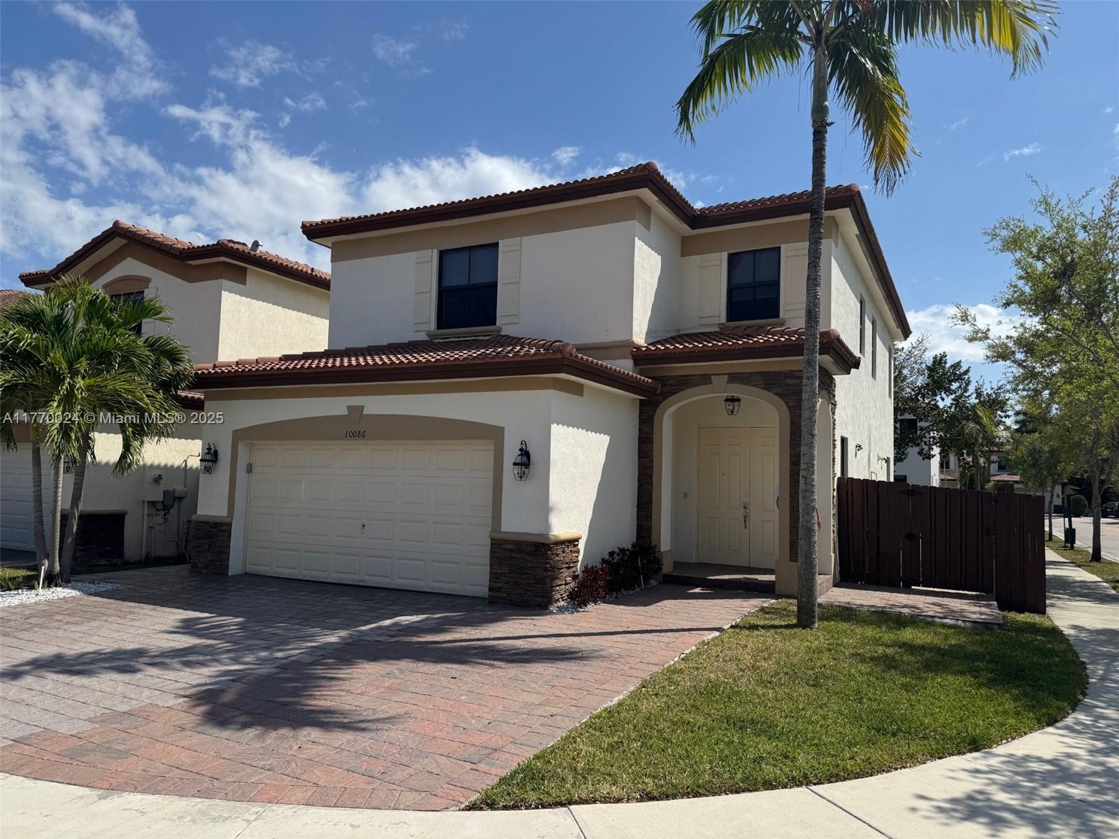 10086 89th Ter, Doral, Florida 33178