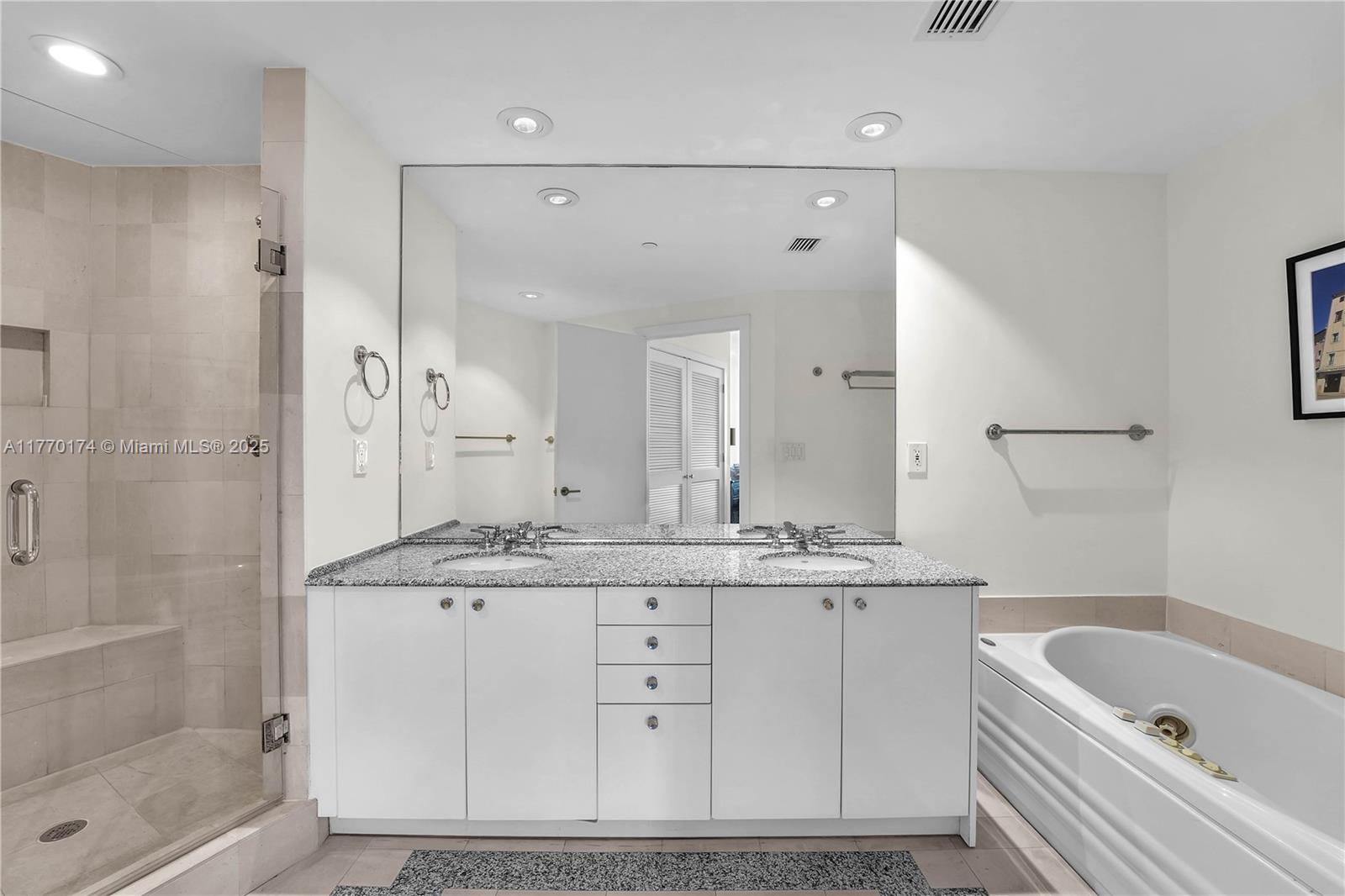 300 S POINTE DR #809, Miami Beach FL 33139