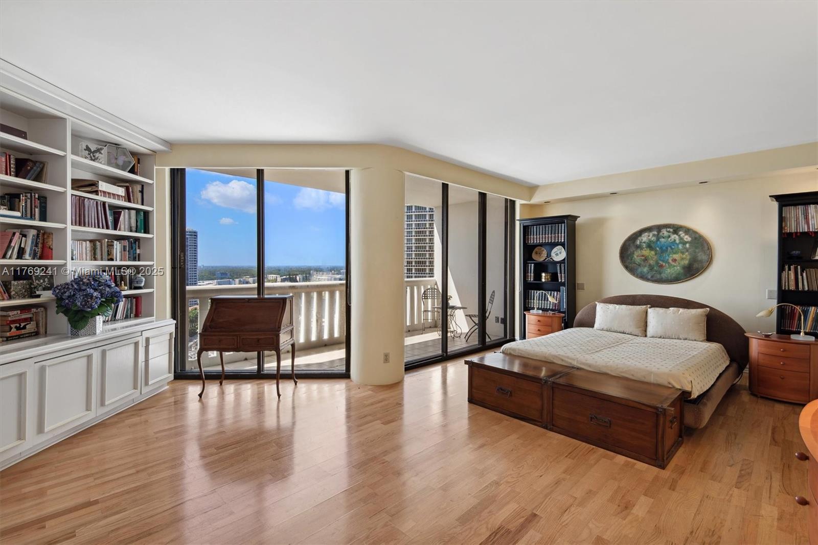 3000 Island Blvd #1902, Aventura FL 33160