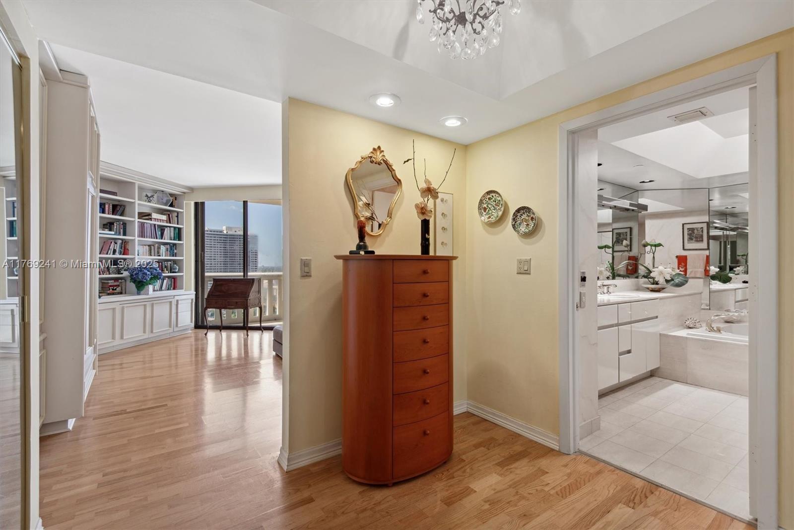 3000 Island Blvd #1902, Aventura FL 33160