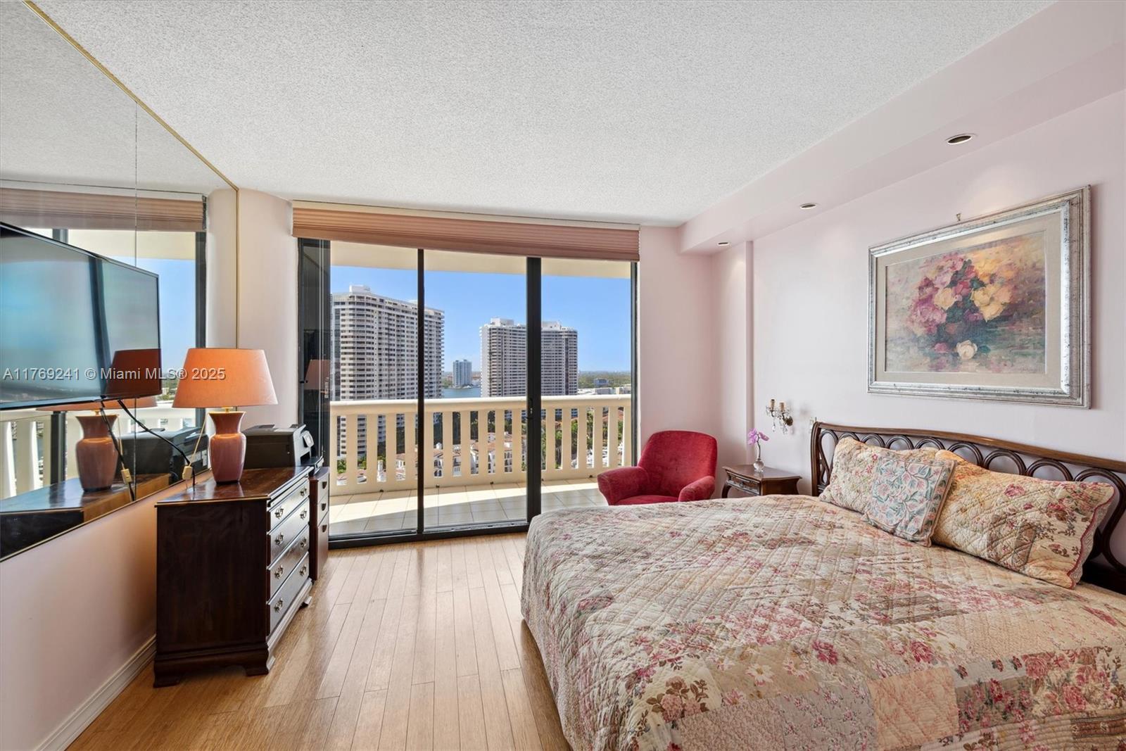 3000 Island Blvd #1902, Aventura FL 33160