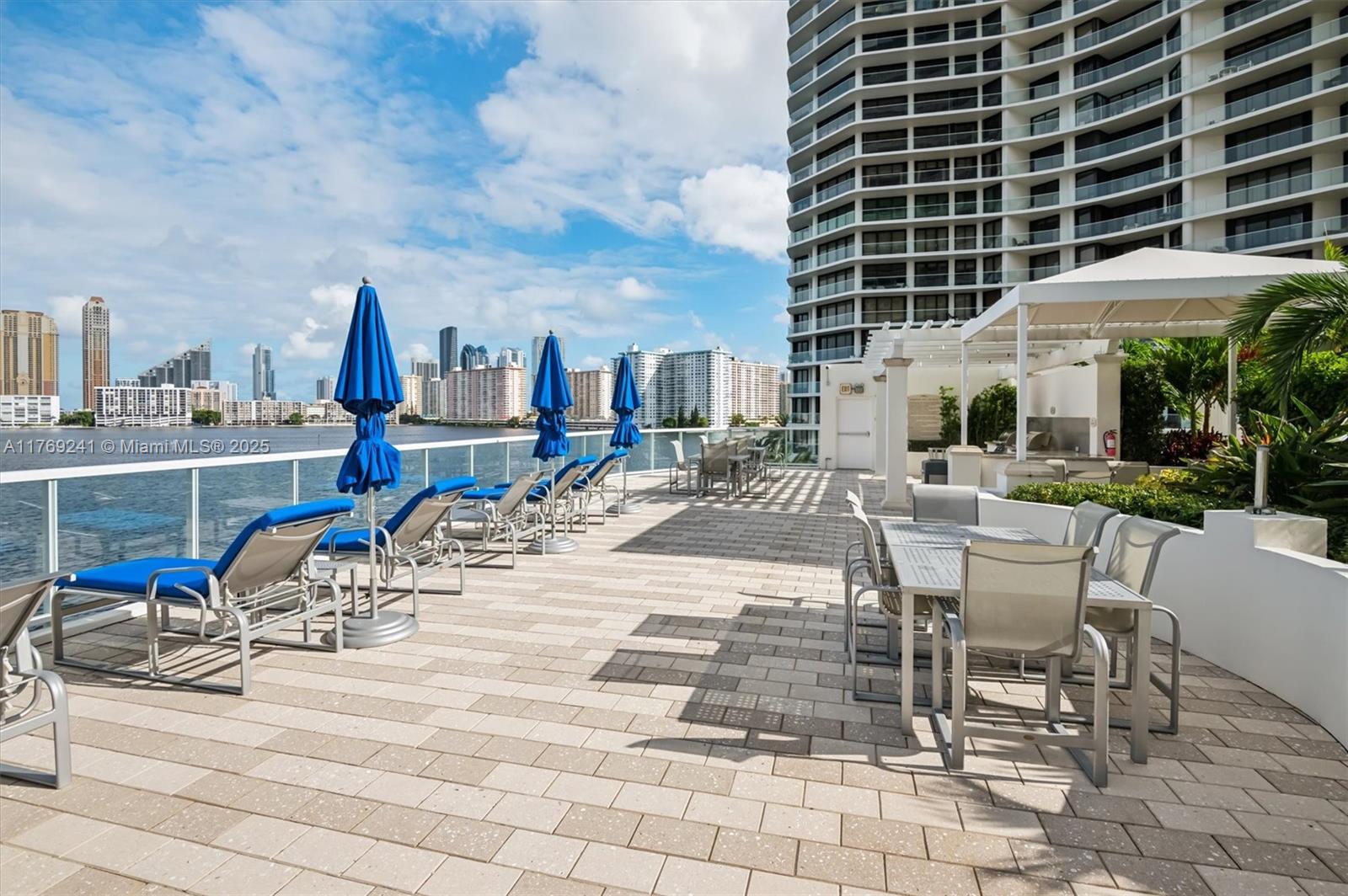 3000 Island Blvd #1902, Aventura FL 33160