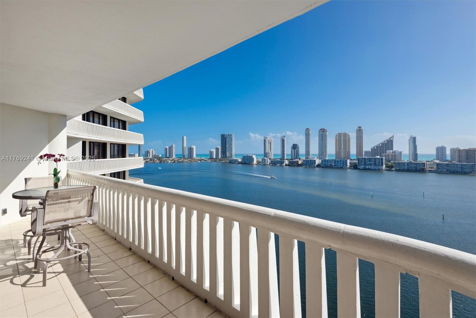 3000 Island Blvd #1902, Aventura FL 33160