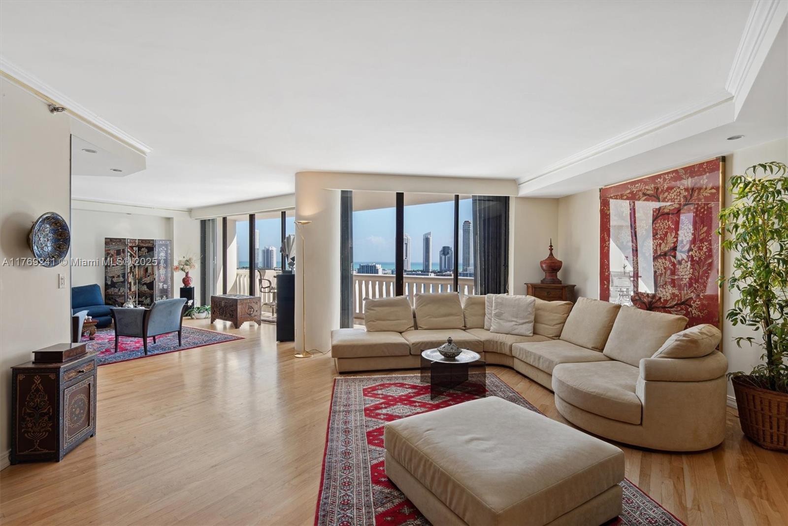 3000 Island Blvd #1902, Aventura FL 33160