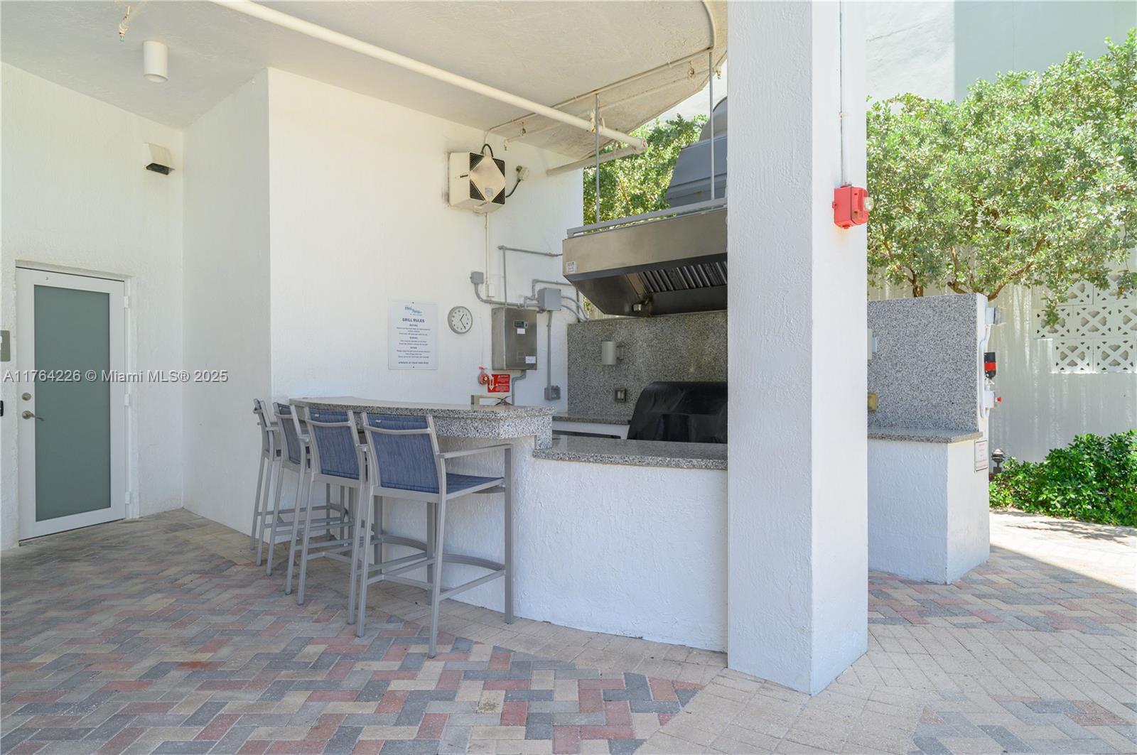 6515 Collins Ave #601, Miami Beach FL 33141