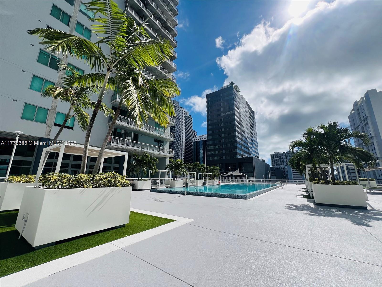 690 SW 1st Ct #1518, Miami FL 33130