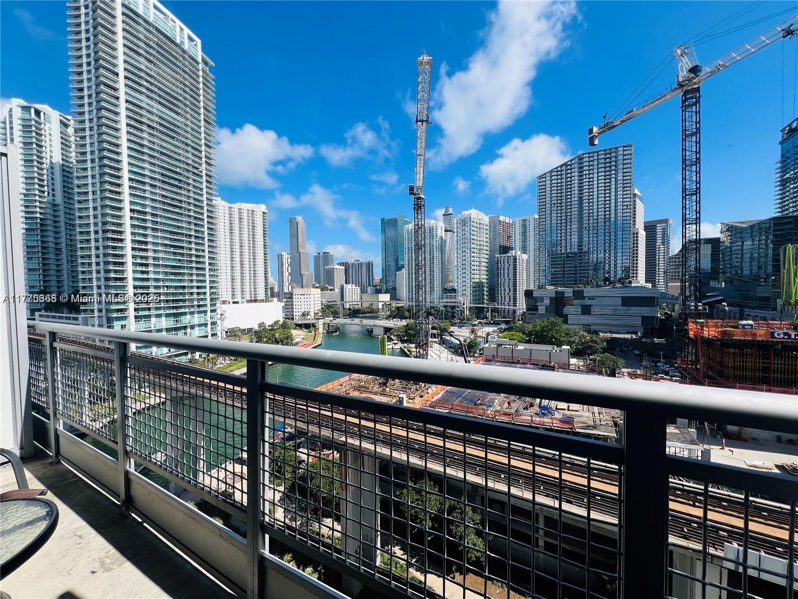 690 SW 1st Ct #1518, Miami FL 33130
