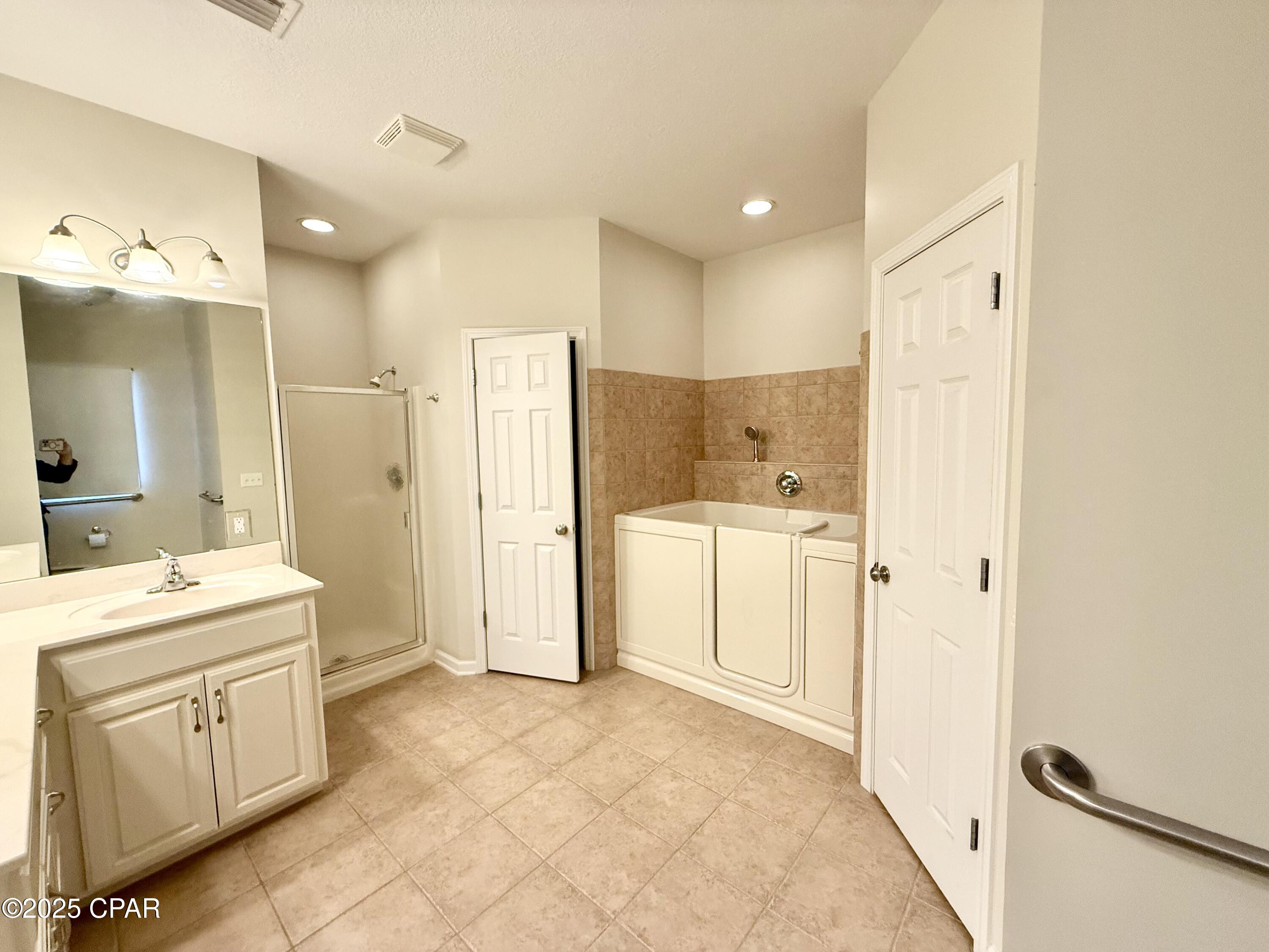 Image 7 For 2557 Woods View Drive