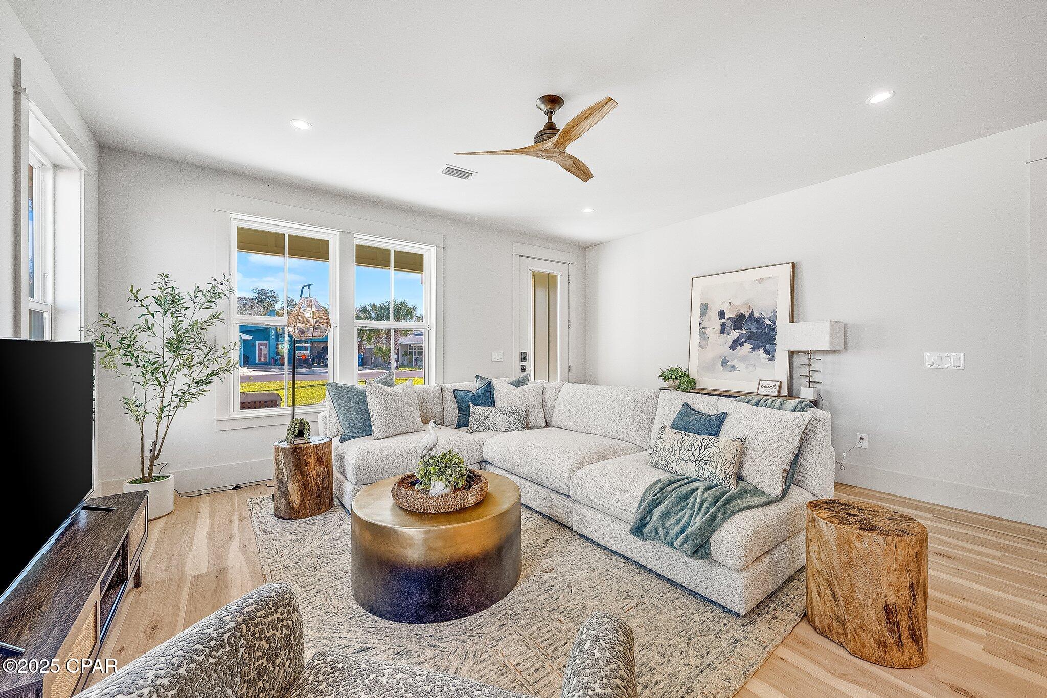 Image 11 For 5423 Hilltop Avenue