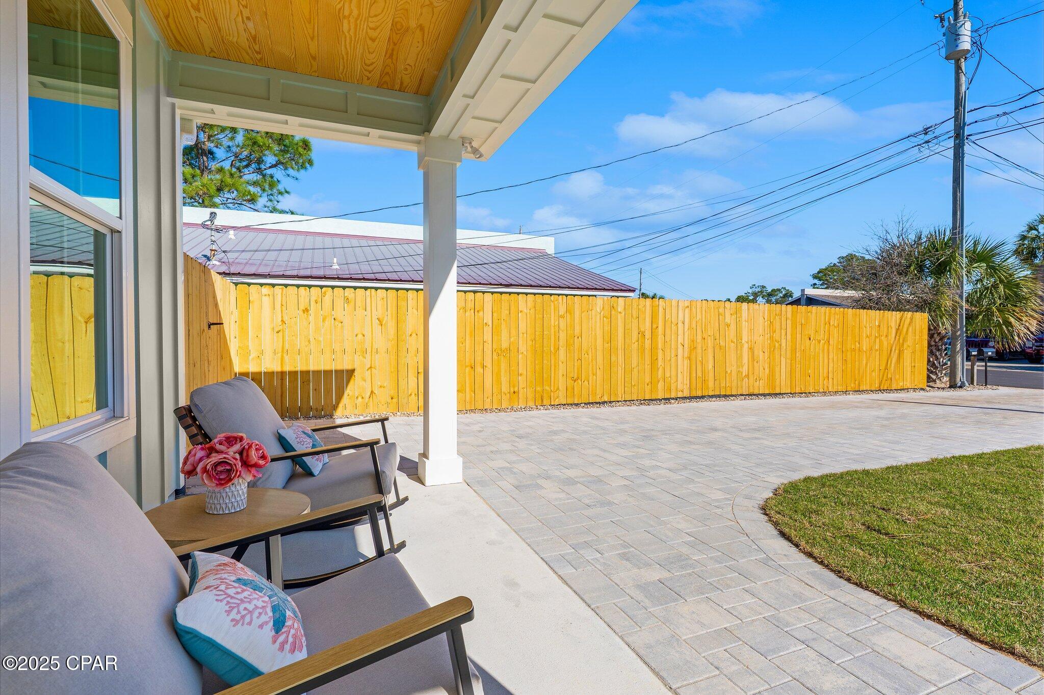 Image 4 For 5423 Hilltop Avenue