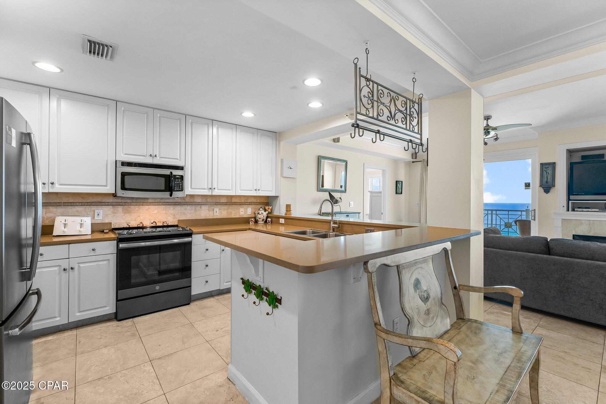 Image 10 For 7505 Thomas Drive 1222b